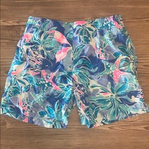 Lilly Pulitzer Boy’s Capri Trunks size XL
